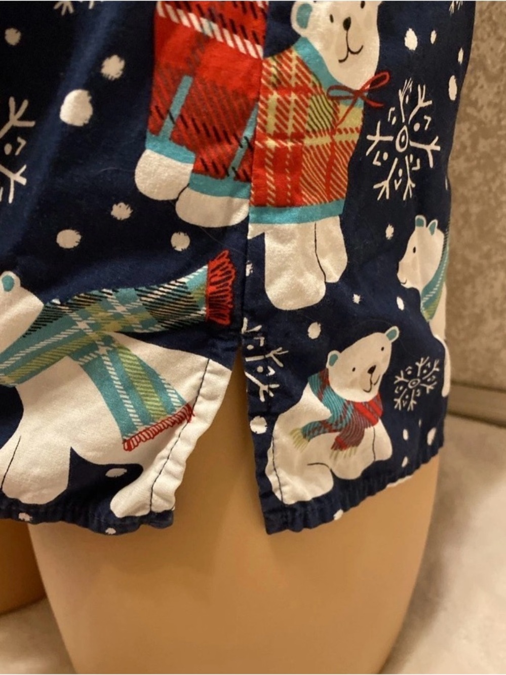 Women’s Navy Polar Bear Winter Print V-Neck Scrub Top - Picture 6 of 15